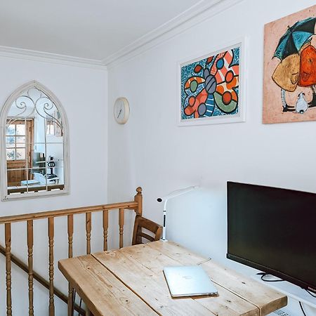 The Clapham Apartment With Private Patio London Exteriör bild